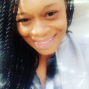 Meet your Posher, Lena